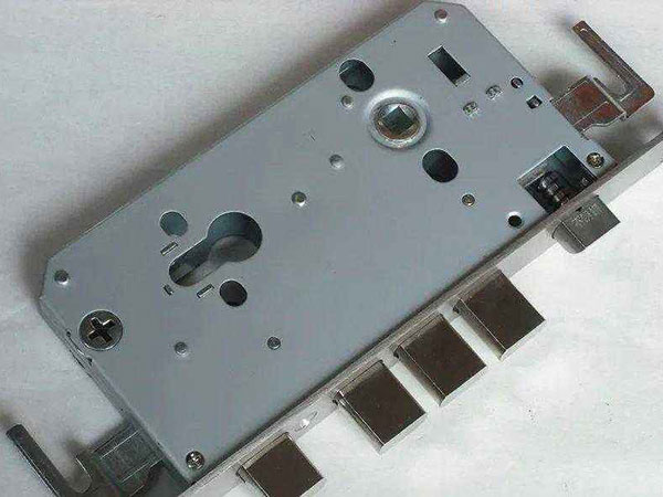 银海24小时上门开锁公司