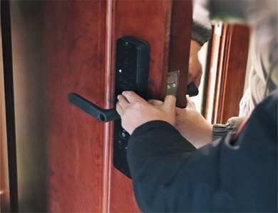 银海24小时上门开锁公司